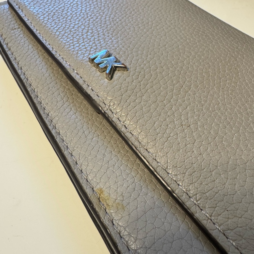 Michael Kors Pebbled Leather Light Gray Clutch Purse - Picture 4 of 9